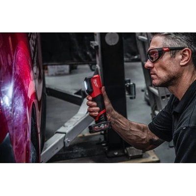 Ліхтар світлодіодний акумуляторний MILWAUKEE M18 PAL2-0 з шарнірним світловим блоком 4933479366 фото
