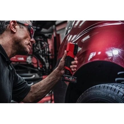 Ліхтар світлодіодний акумуляторний MILWAUKEE M18 PAL2-0 з шарнірним світловим блоком 4933479366 фото