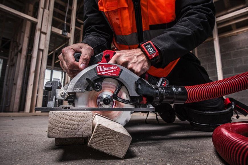 Пила дискова ручна акумуляторна безщіткова MILWAUKEE, M12 FCS442-0, діаметр 140мм (каркас, диск, картонне пакування) 4933493488 фото