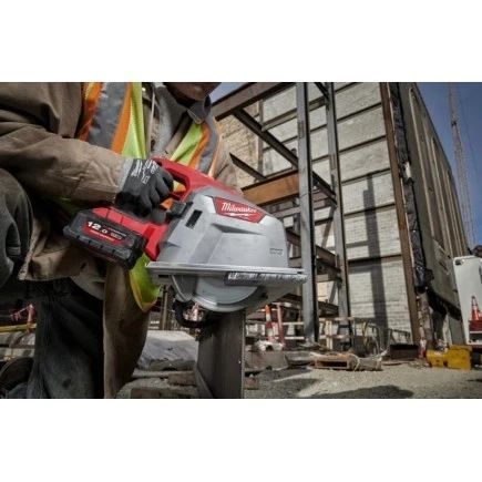 Пила дискова акумуляторна безщіткова для металу MILWAUKEE M18 FMCS66-0C &Oslash;203 мм (каркас) 4933472110 фото