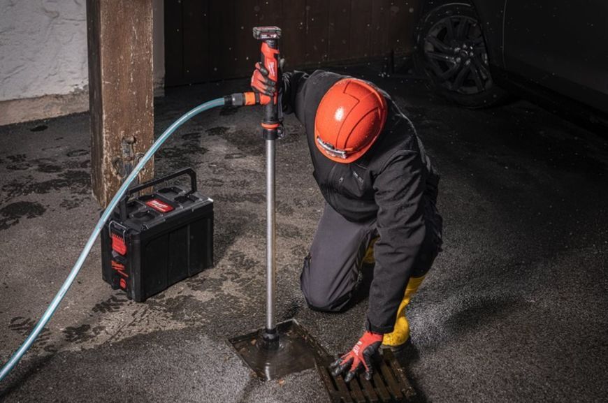 Насос для перекачування рідини акумуляторний MILWAUKEE, M12 BSWP-0 (каркас,картонне пакування) 4933479639 фото