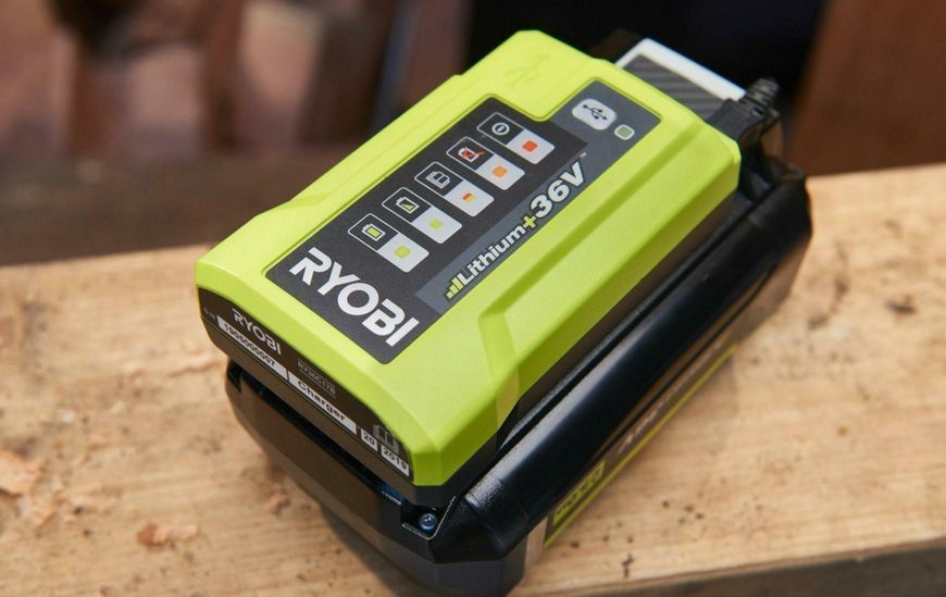 Зарядний пристрій Ryobi Max Power RY36C17A 36В 1.7А 5133004557UNP 5133004557UNP фото