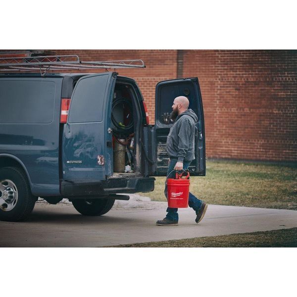 Машина прочистна акумуляторна MILWAUKEE, M12 BDC8-0C, трос 8м (каркас, відро, картонне пакування) 4933451632 фото