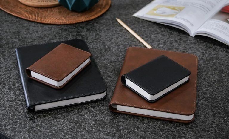 Світильник-книга на акумуляторі Gingko Super Mini Smart Book, дерево горіх | G086BK G086BK фото