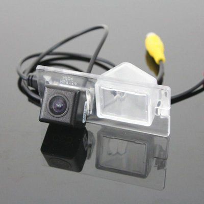 Камера заднього виду iDial CCD-202 FIAT, Alfa Romeo 159 (05-11), Doblo I (00-10), 500L (330) (12+), Doblo II (10-22), Giulietta 22515-car фото