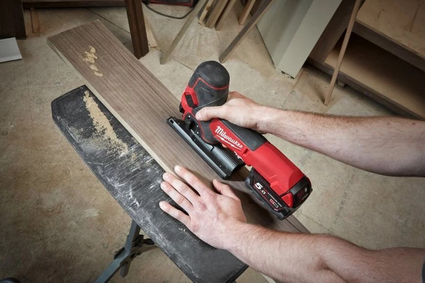 Пила лобзикова акумуляторна безщіткова MILWAUKEE M18 FBJS-0X (каркас, аксесуари, HDкейс) 4933464799 фото