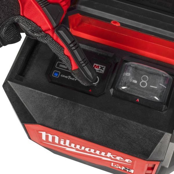 Вібратор заглибний кейсовий акумуляторний MILWAUKEE, MXF CVBCKIT-602 (+зар.пр., 2 акумХ 6Аг, оснащення) 4933479610 4933479610 фото