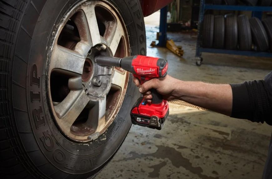 Гайковерт акумуляторний безщітковий 1/2'' MILWAUKEE, M18 FIW2F12-0Х, 339Нм, з кільцем (каркас, кліпса для реміня, HDкейс) 4933478443 фото