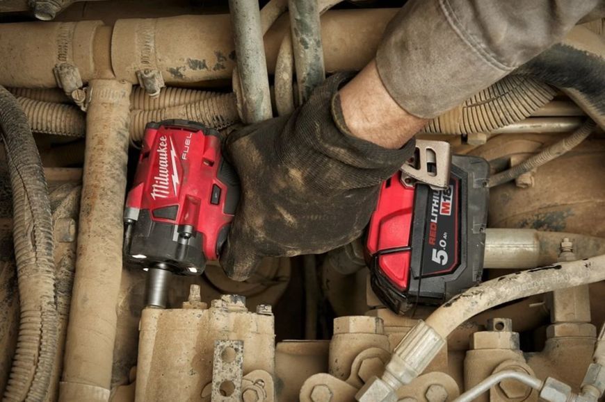 Гайковерт акумуляторний безщітковий 1/2'' MILWAUKEE, M18 FIW2P12-502X, 339Нм, з піном (зарядний пристрій M12-18 FC, 2 акумулятор 4933478447 фото