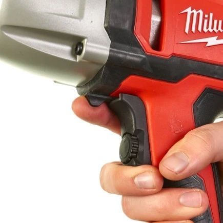 Гайковерт ударний 3/4" MILWAUKEE IPWE 520 R крут. мом. 520 Нм, 4933451525 4933451525 фото