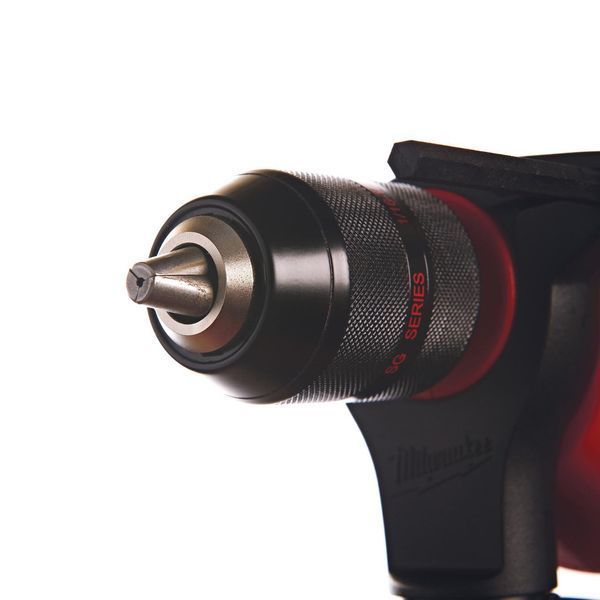 Дриль з ударом MILWAUKEE, PD-705, 705Вт (15Нм) (бічна рукоять, обмежувач глибини, картонне пакування) 4933431955 фото
