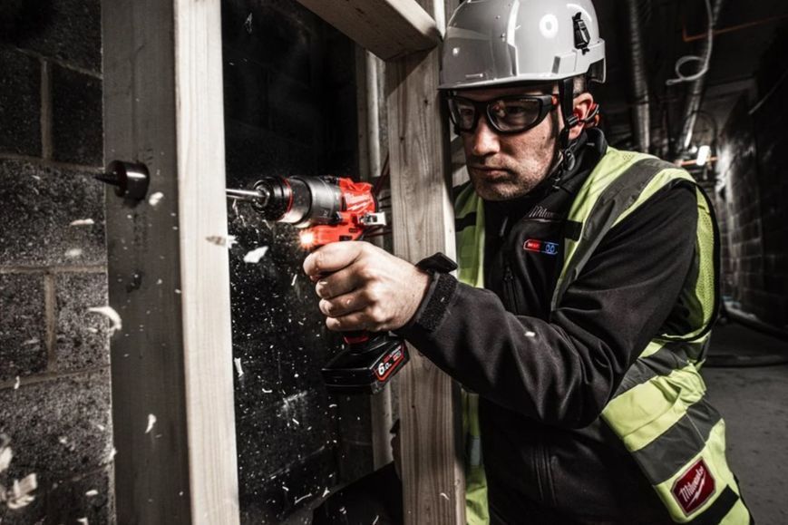 Дриль-шуруповерт з ударом акумуляторний безщітковий MILWAUKEE, M12 FPD2-202X, 37Нм (зарядний пристрій С12 С, 2 акумулятори М12 В 4933479868 фото