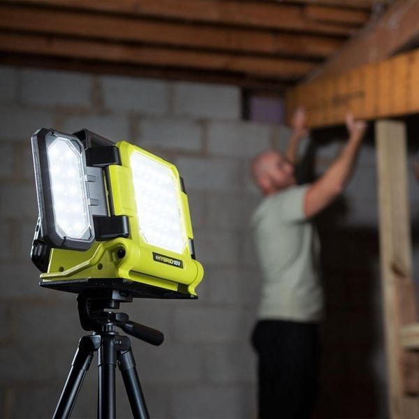 Прожектор гібридний панельний Ryobi ONE+ RLPH18-0 18В/220В Hybrid 3 LED панелі 3000лм 5133005397 5133005397 фото