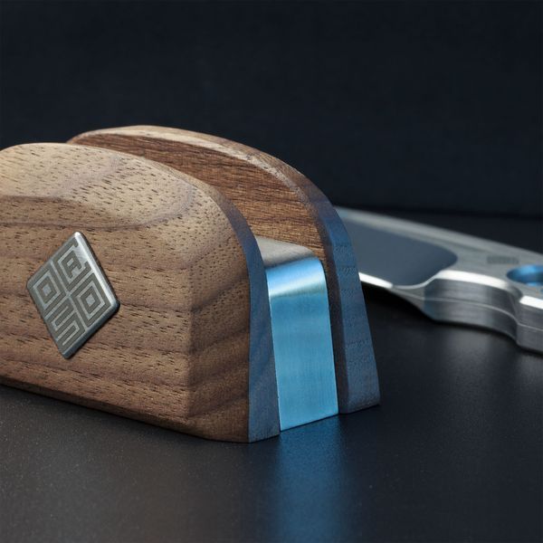 Набір з двох ножів Ocaso "Duo Desk Knife Wharncliffe" із підставкою з деревини горіха 80DKW фото