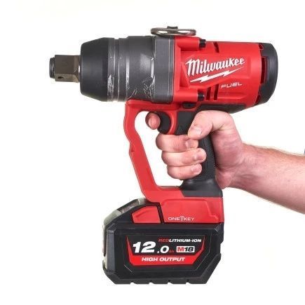 Гайковерт акумуляторний безщітковий MILWAUKEE 1" (2400 Н&middot;м) M18 ONEFHIWF1-0X, з кільцем (каркас) 4933459732 фото