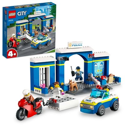 Конструктор LEGO City Переслідування на поліцейській дільниці 60370L фото
