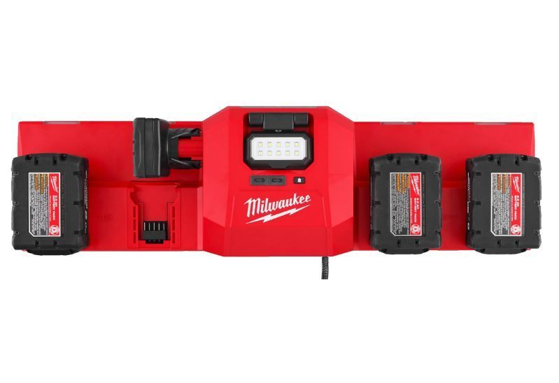 Зарядний пристрій MILWAUKEE, M12-18 GBC4 (4хМ18, 2хМ12, ліхтар) 4933493863 фото