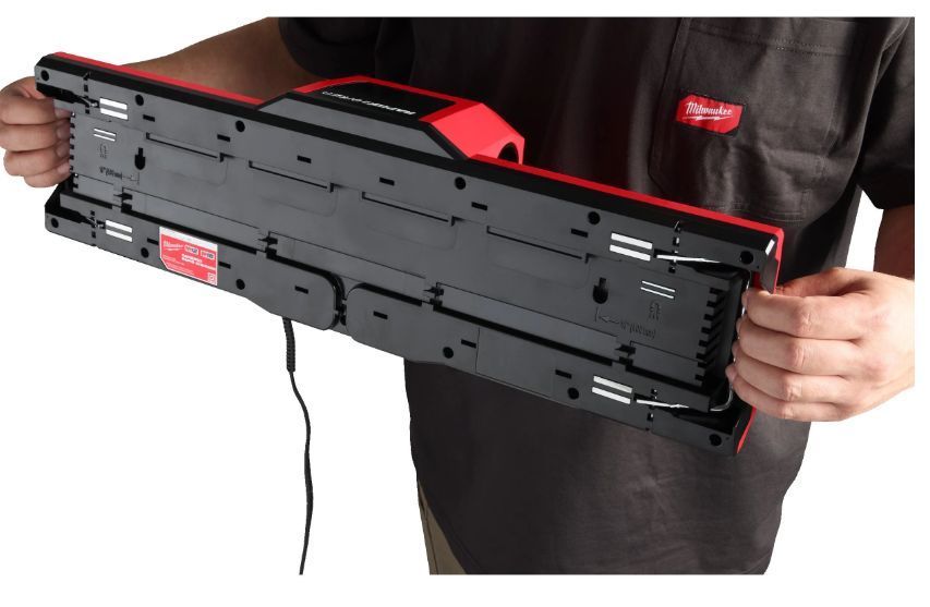 Зарядний пристрій MILWAUKEE, M12-18 GBC4 (4хМ18, 2хМ12, ліхтар) 4933493863 фото