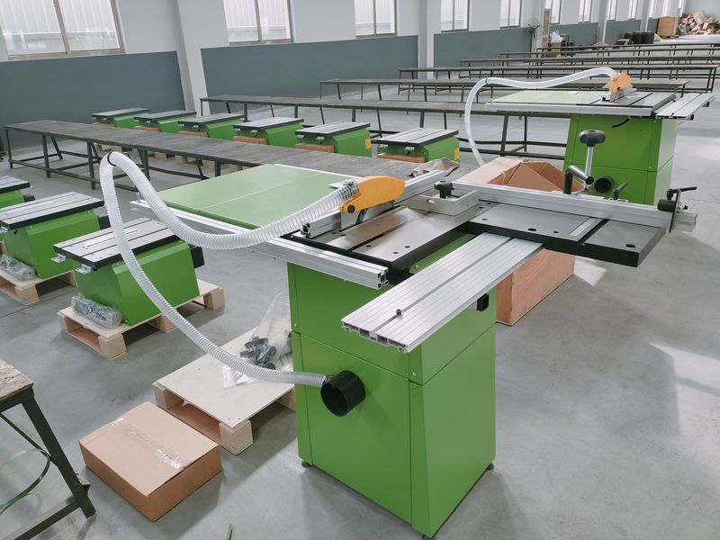 Верстат циркулярний для дерева TVK TS200A TS200A фото