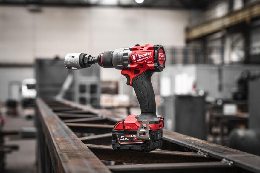 Дриль-шуруповерт акумуляторний безщітковий MILWAUKEE, M18 FDD3-0X,158Нм (каркас, кліпса для ременя, бічна ручка, HD кейс) 4933479862 фото