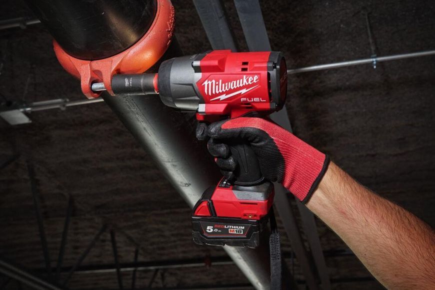 Гайковерт аккумуляторный бесщёточный 1/2'' MILWAUKEE, M18 FHIW2F12-0Х, 2034Нм, с кольцом (HDкейс) 4933492782 фото
