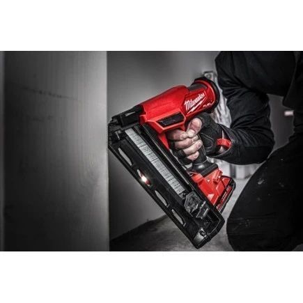 Пістолет цвяхозабивний акумуляторний безщітковий MILWAUKEE M18 FN16GS-0X (25-64 мм) (каркас, HDкейс) 4933478094 фото