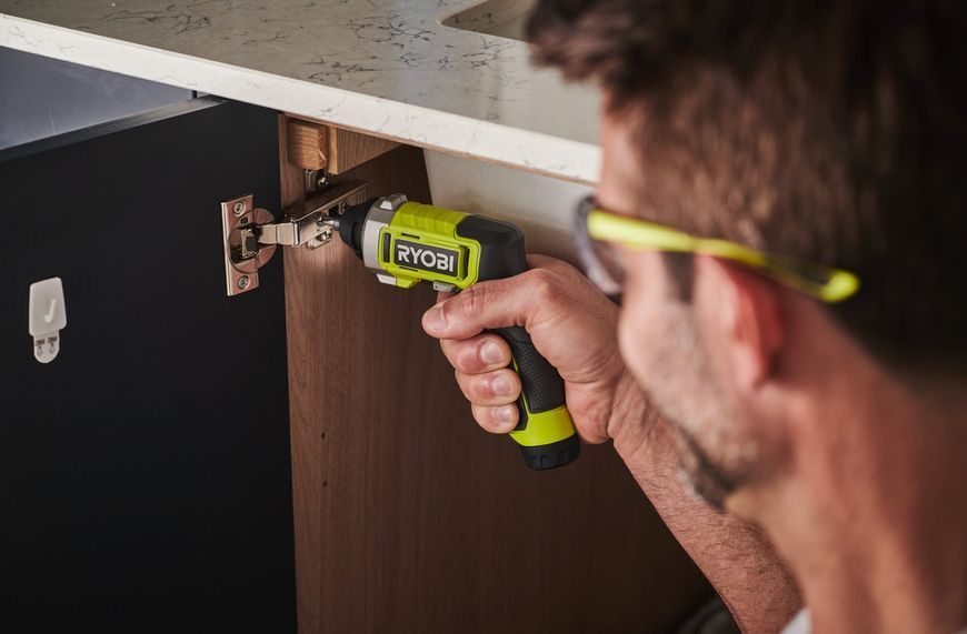 Викрутка акумуляторна Ryobi USB Lithium RSD4-120T 4В 1х2А&middot;год 5Нм 200об&middot;хв 10 біт 0.31кг кейс 5133006210 5133006210 фото