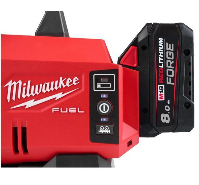 Насос вакуумний акумуляторний MILWAUKEE, M18 FVP5-801 з адаптером (зарядний пристрій M12-18 FC, 1 акумулятор М18 FB8 8Аг) 4933499249 фото
