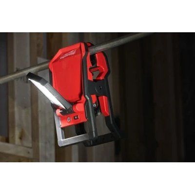 Ліхтар світлодіодний акумуляторний MILWAUKEE M18 PAL2-0 з шарнірним світловим блоком 4933493547 фото