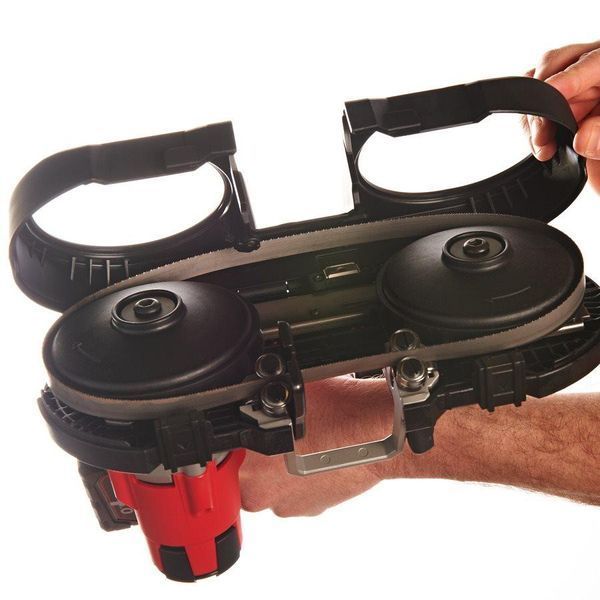 Пила стрічкова акумуляторна MILWAUKEE, M12 BS-402C (зарядний пристрій С12 С, 2 акумулятори М12 В4 4Ач, полотно, кейс) 4933441805 фото