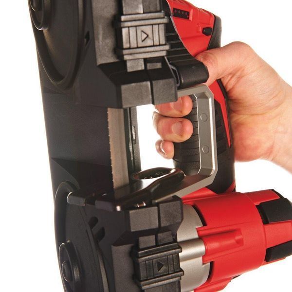 Пила стрічкова акумуляторна MILWAUKEE, M12 BS-402C (зарядний пристрій С12 С, 2 акумулятори М12 В4 4Ач, полотно, кейс) 4933441805 фото